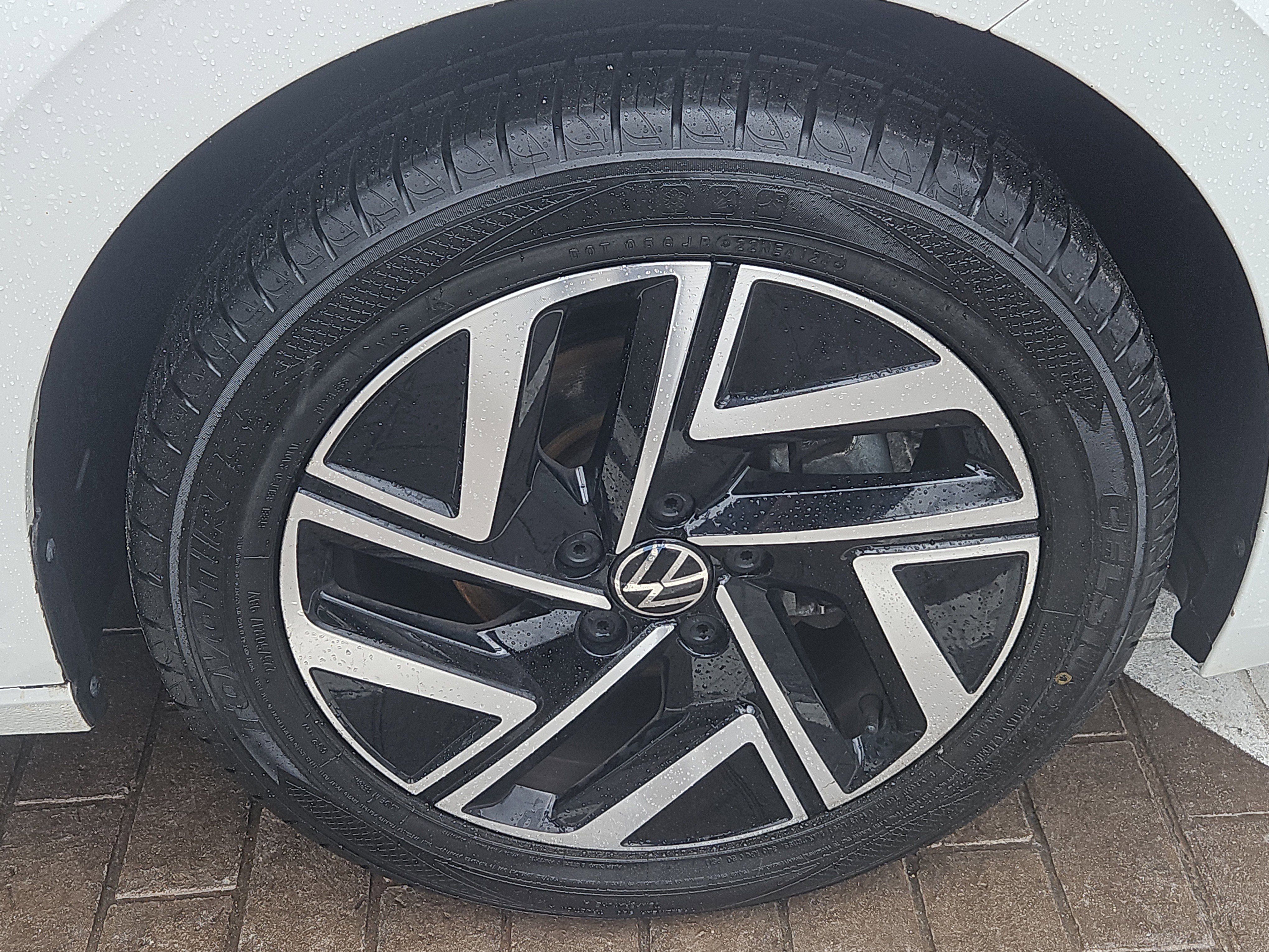 Certified 2022 Volkswagen Jetta SEL image 35