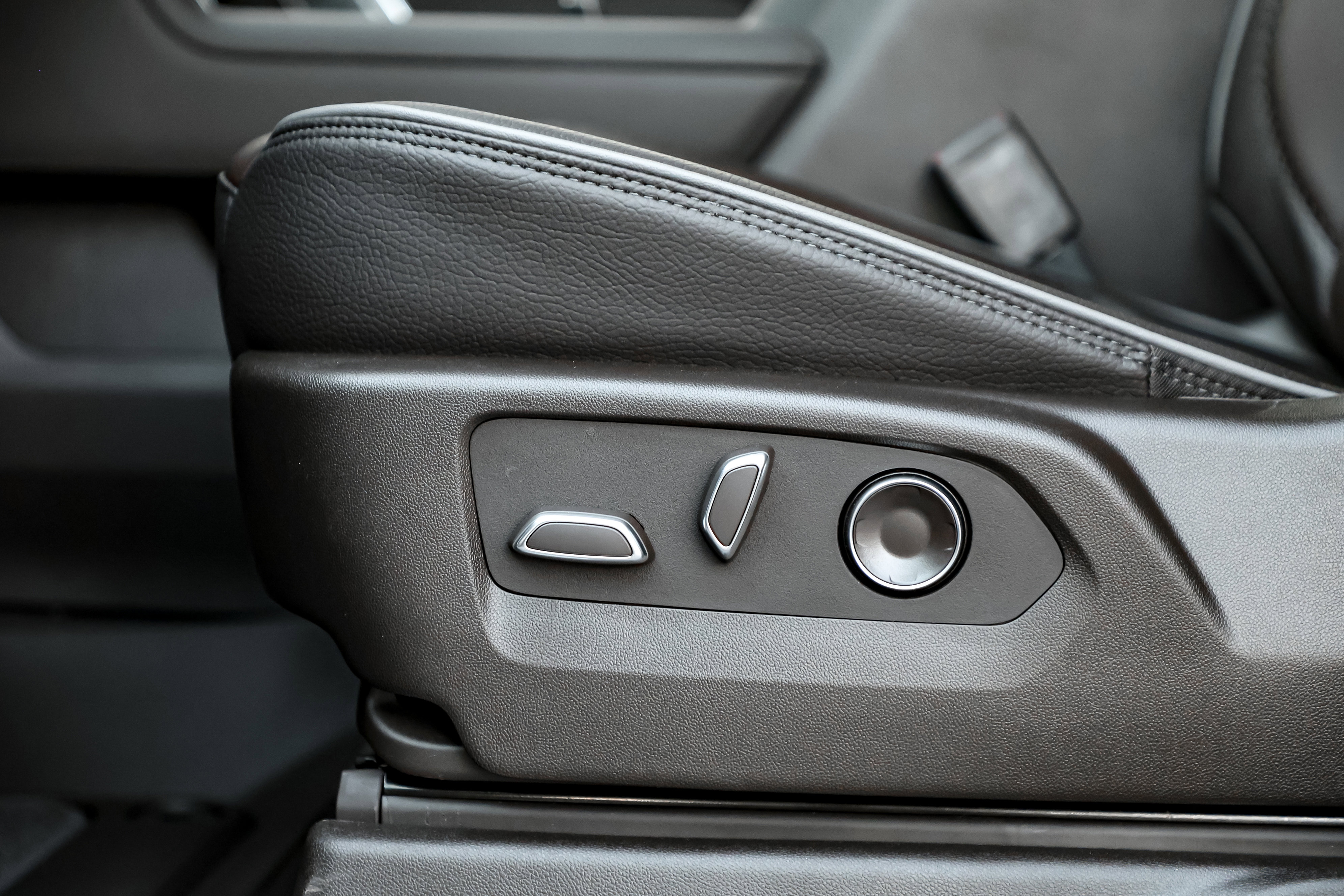 New 2026 GMC Sierra 2500 Denali w/ Denali Reserve Package image 15