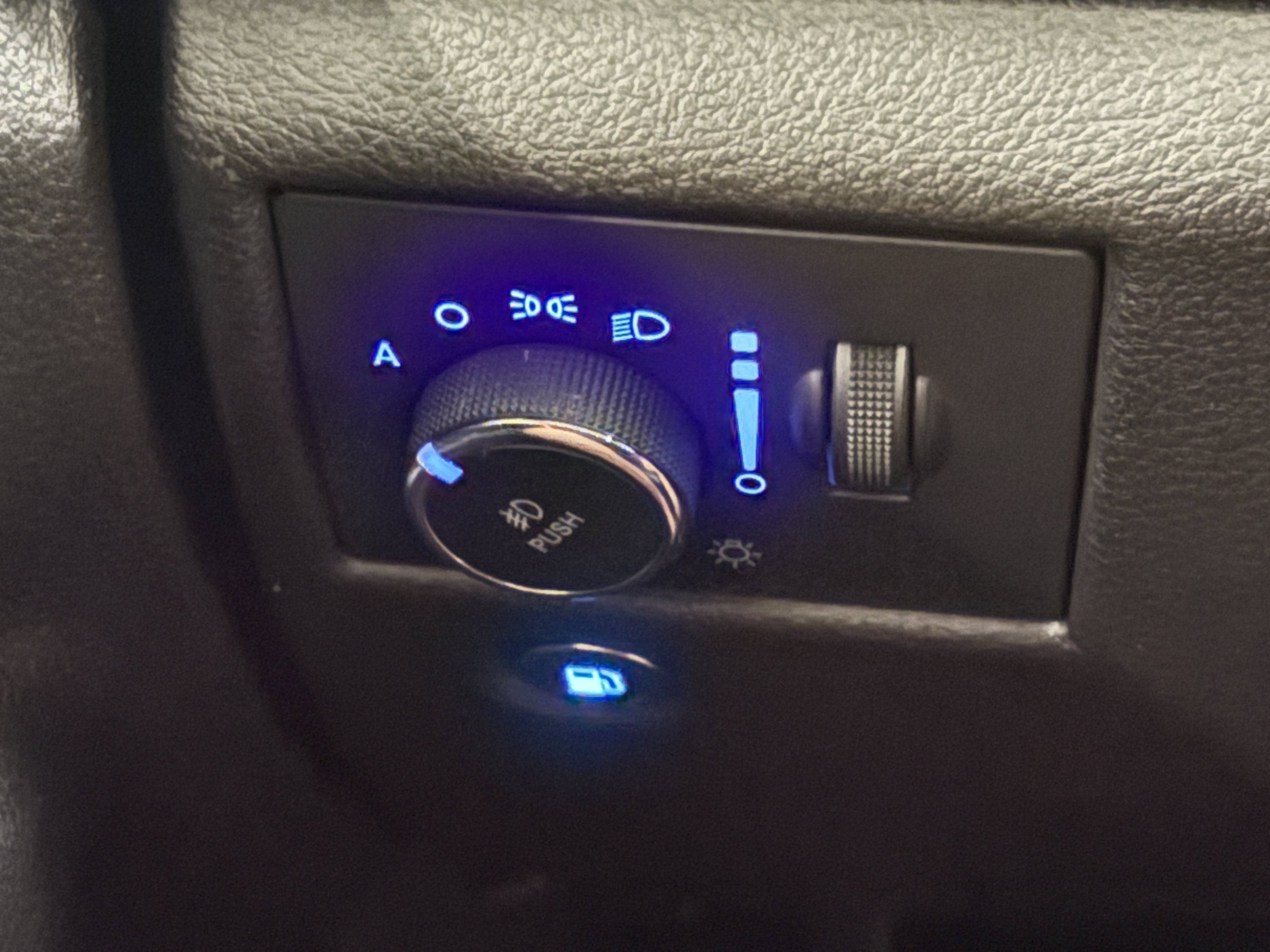 Used 2021 Jeep Grand Cherokee Laredo X AWD/4WD image 34