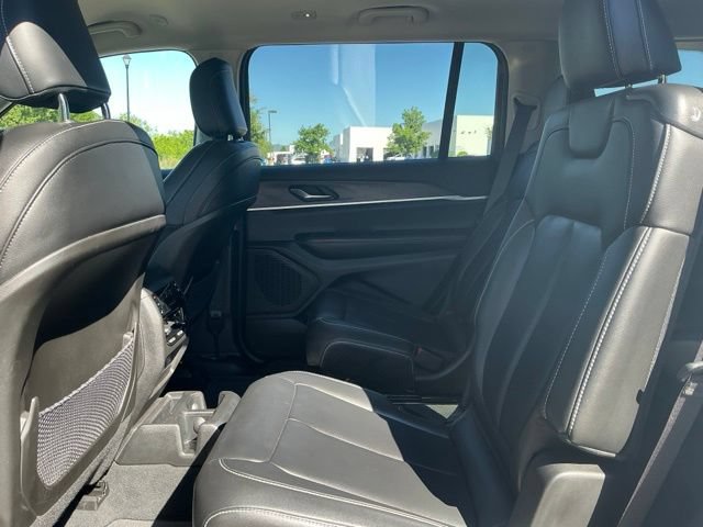 Used 2023 Jeep Grand Cherokee L Limited AWD/4WD image 33