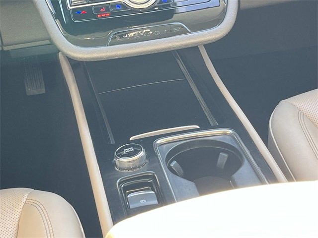 Used 2022 Lincoln Corsair FWD w/ Equipment Group 101A image 17