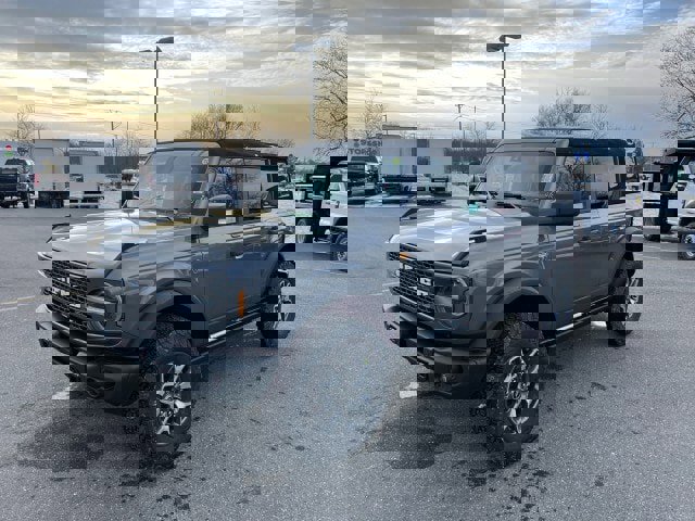 New 2023 Ford Bronco Badlands image 3