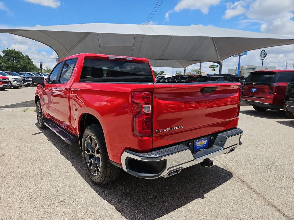 Used 2023 Chevrolet Silverado 1500 LT w/ Z71 Off-Road Package AWD/4WD image 6