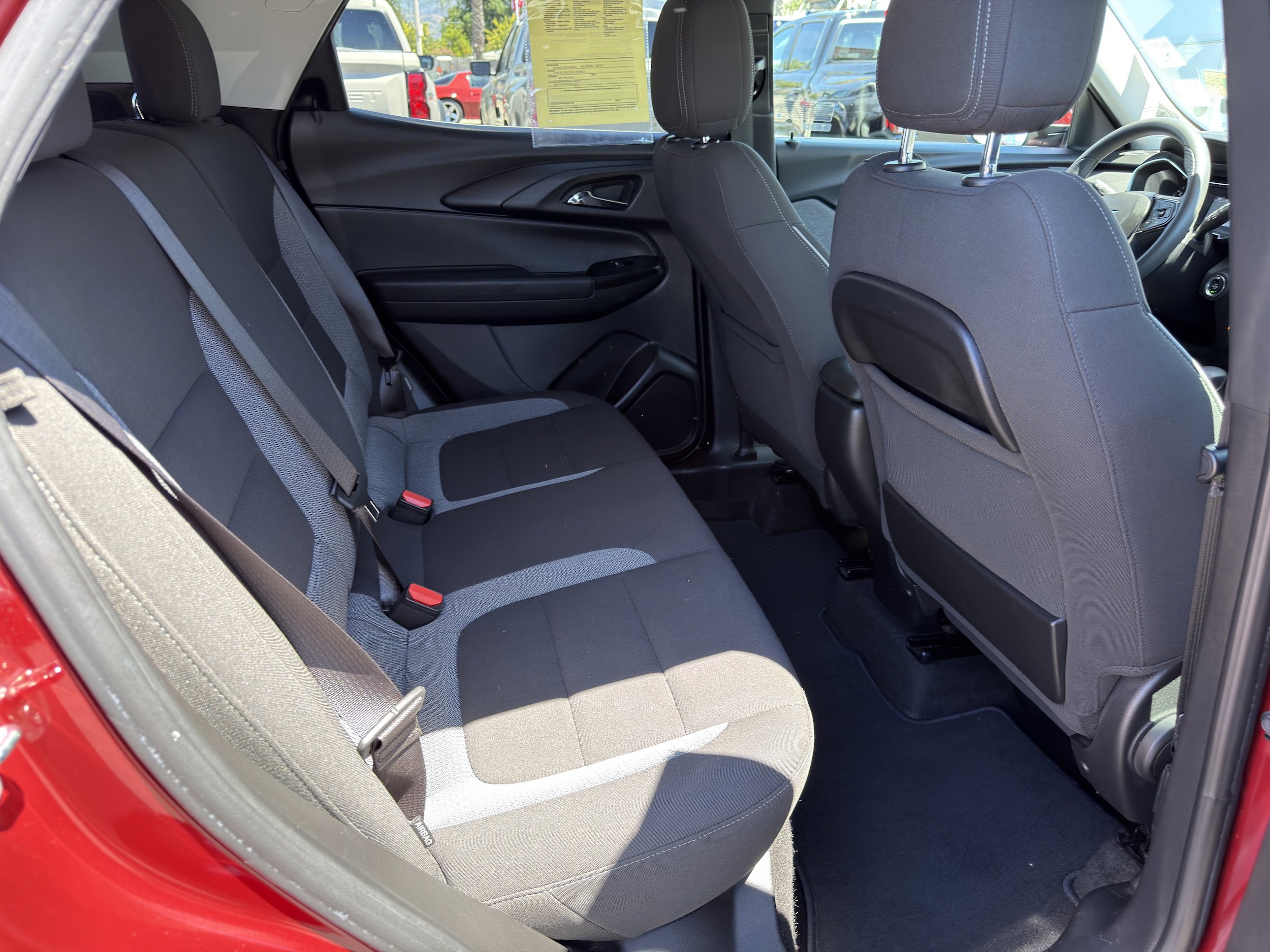 Used 2022 Chevrolet TrailBlazer LT FWD image 12