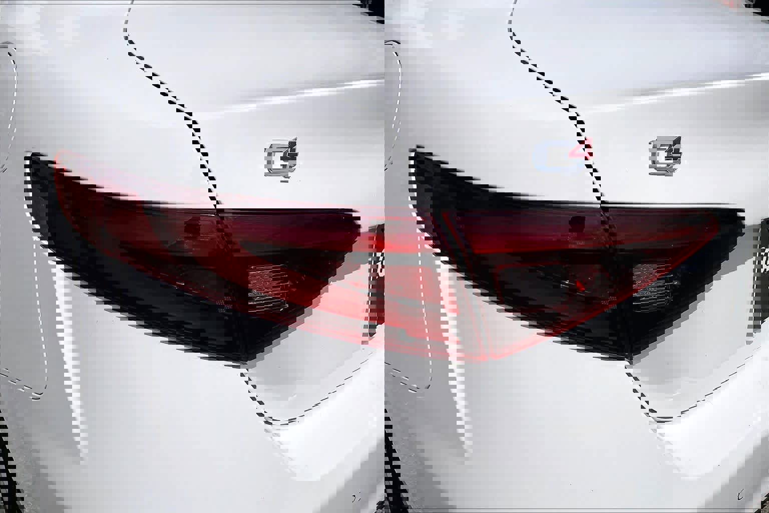 Used 2018 Alfa Romeo Giulia AWD image 28