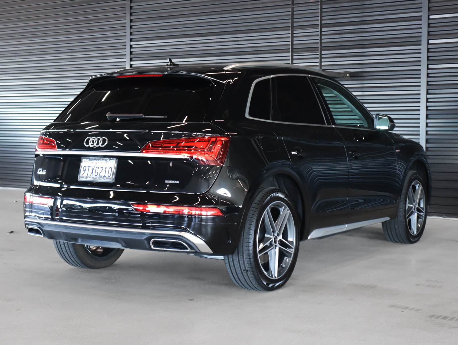 Certified 2025 Audi Q5 e Premium AWD/4WD image 9
