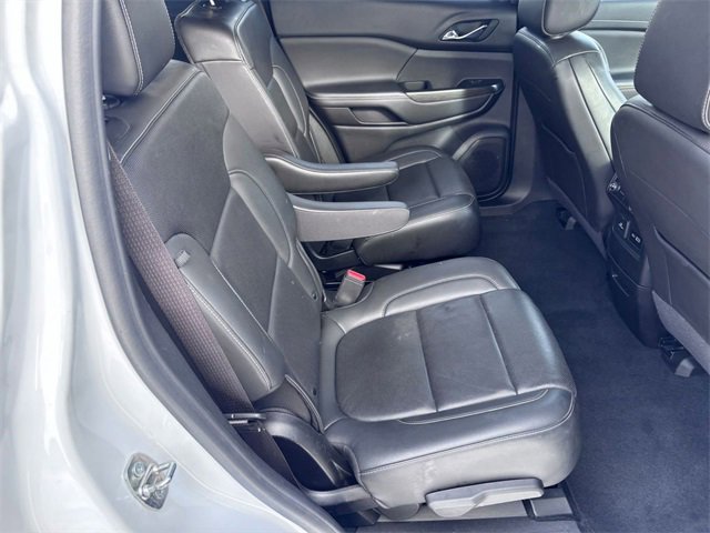 Used 2023 GMC Acadia SLT image 27