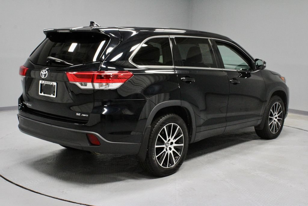 Used 2018 Toyota Highlander SE AWD/4WD image 12