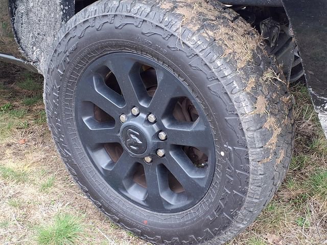 Used 2019 RAM 2500 Laramie w/ Black Appearance Package image 11