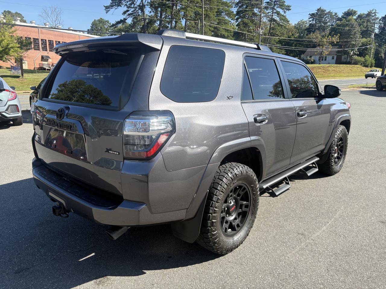 Used 2023 Toyota 4Runner SR5 Premium w/ Moonroof Package RWD image 5