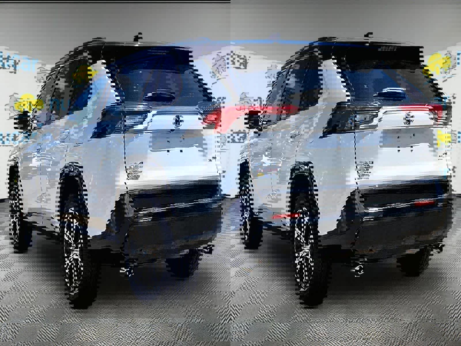 Used 2023 Toyota RAV4 XSE w/ Weather Package AWD/4WD image 4