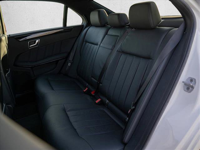 Used 2013 Mercedes-Benz E 550 4MATIC Sedan image 19