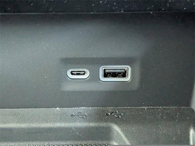 New 2026 GMC Yukon Elevation image 28