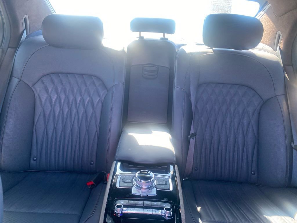 Used 2021 Genesis G90 3.3T Premium image 26