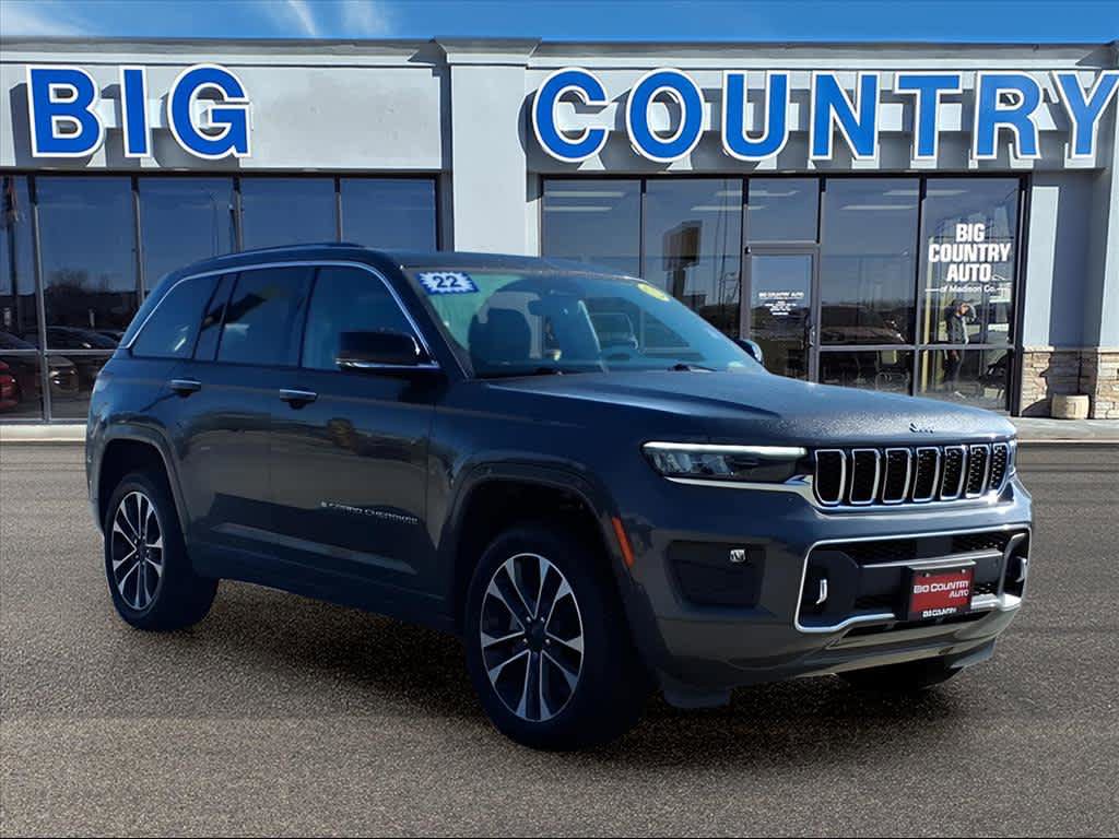 Used 2022 Jeep Grand Cherokee Overland w/ Luxury Tech Group IV AWD/4WD image 8