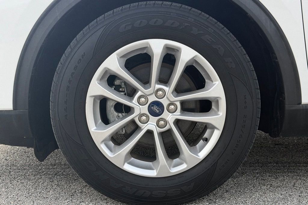 Used 2020 Ford Escape SE image 41