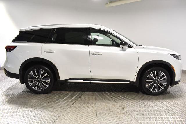 Certified 2026 INFINITI QX60 Luxe w/ Cargo Package AWD/4WD image 11