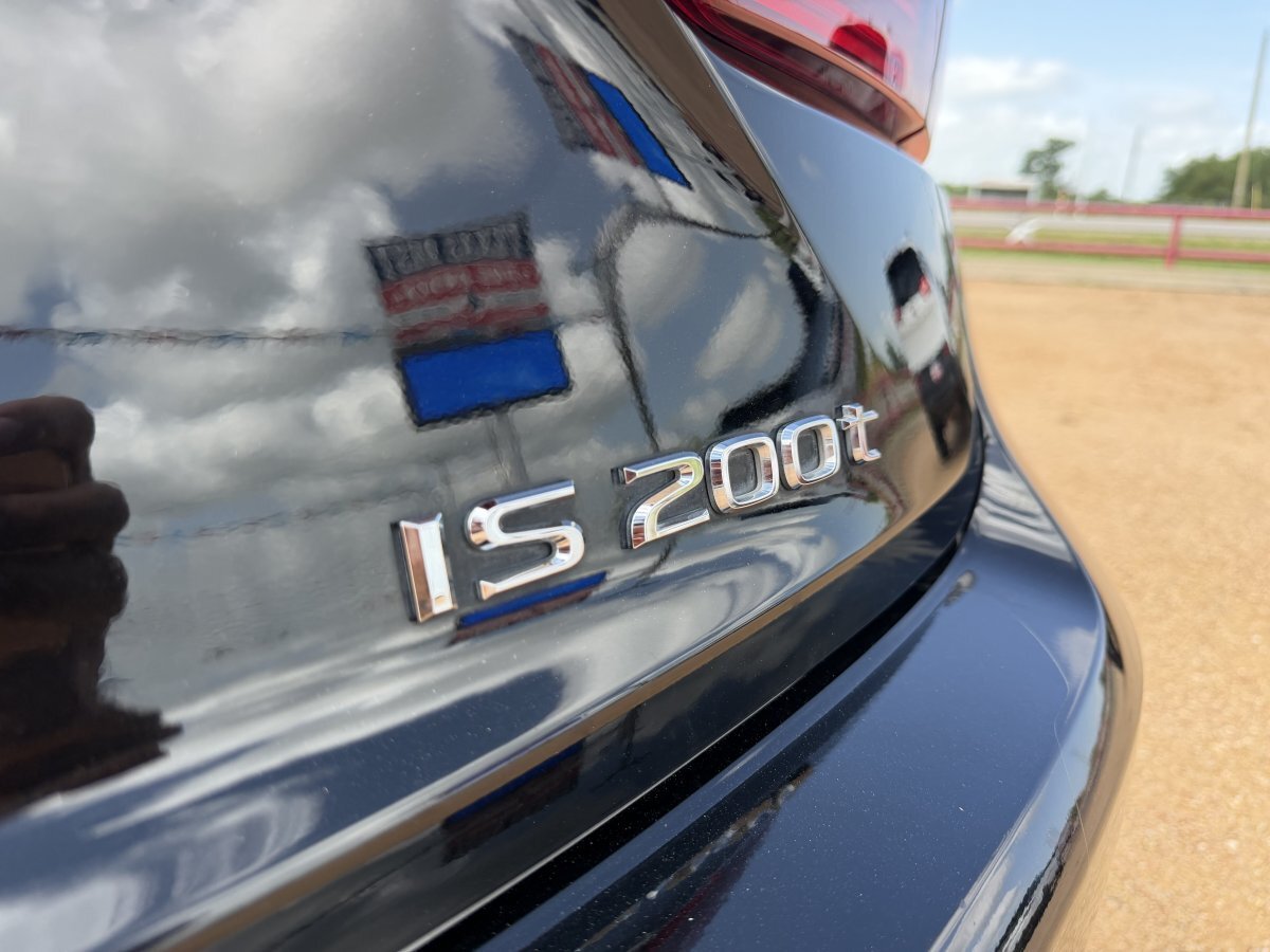 Used 2016 Lexus IS 200t RWD image 14