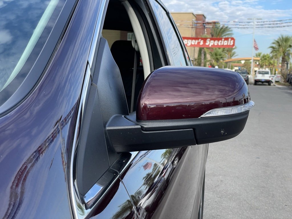 Used 2024 Ford Edge Titanium image 13