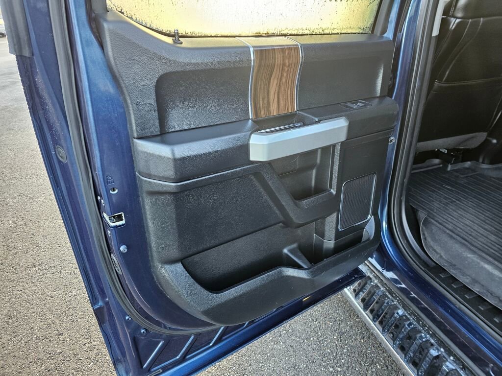 Used 2016 Ford F150 Lariat w/ Equipment Group 502A Luxury image 12