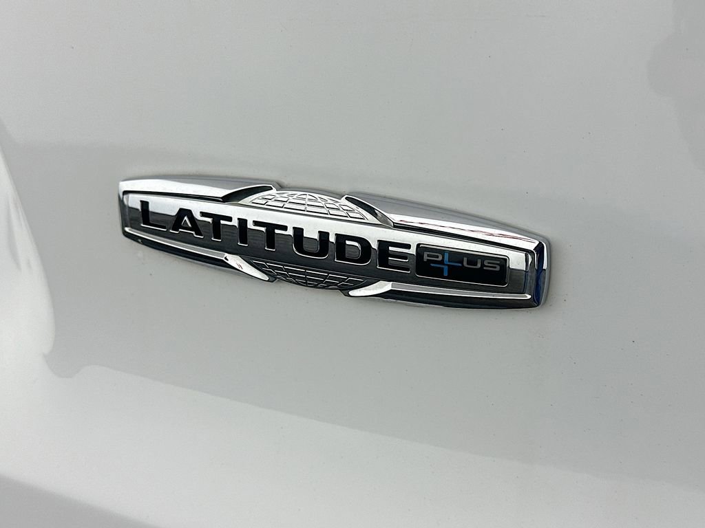 Used 2020 Jeep Cherokee Latitude Plus image 38