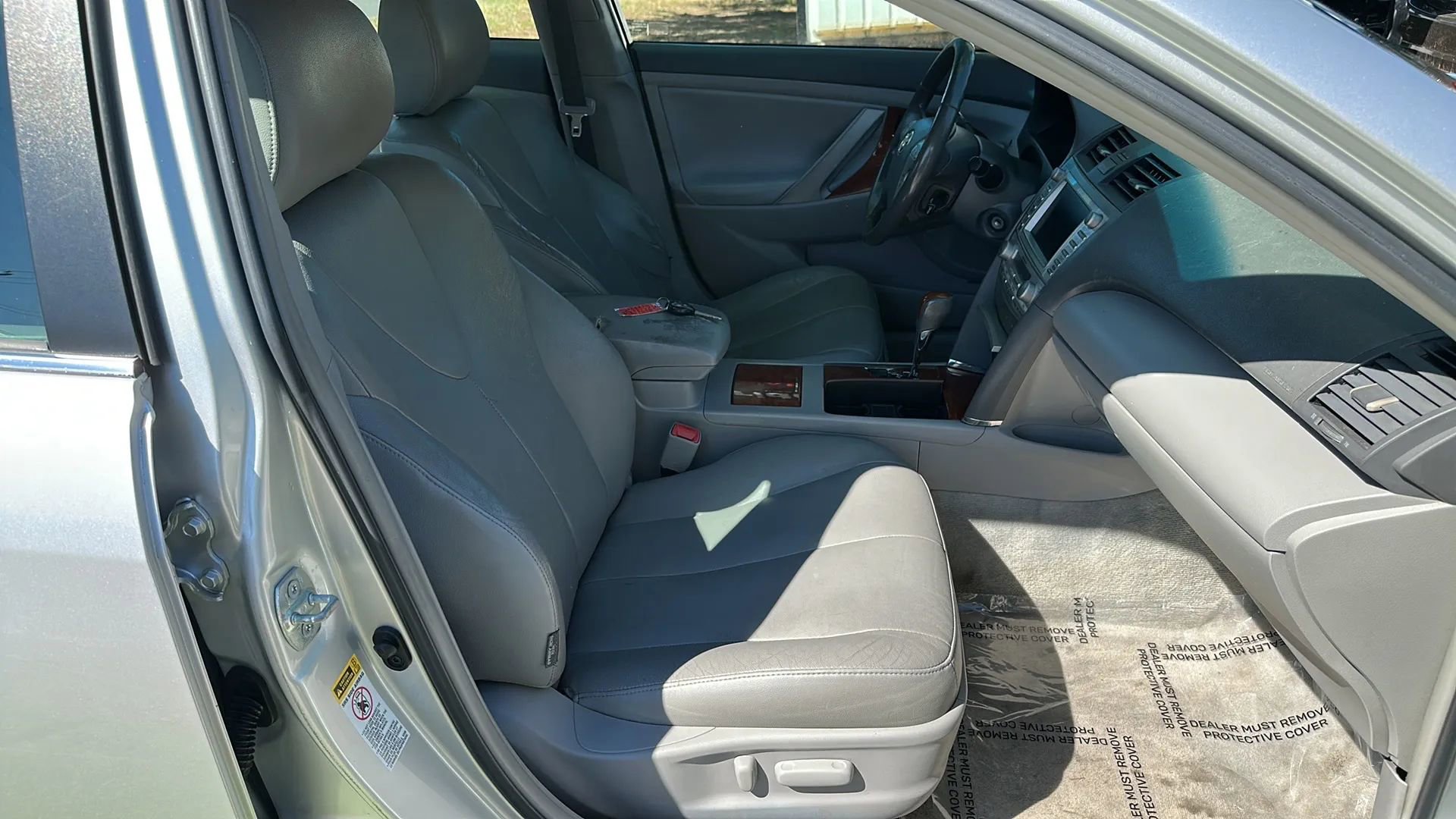 Used 2011 Toyota Camry XLE w/ SE/XLE Extra-Value Pkg FWD image 22