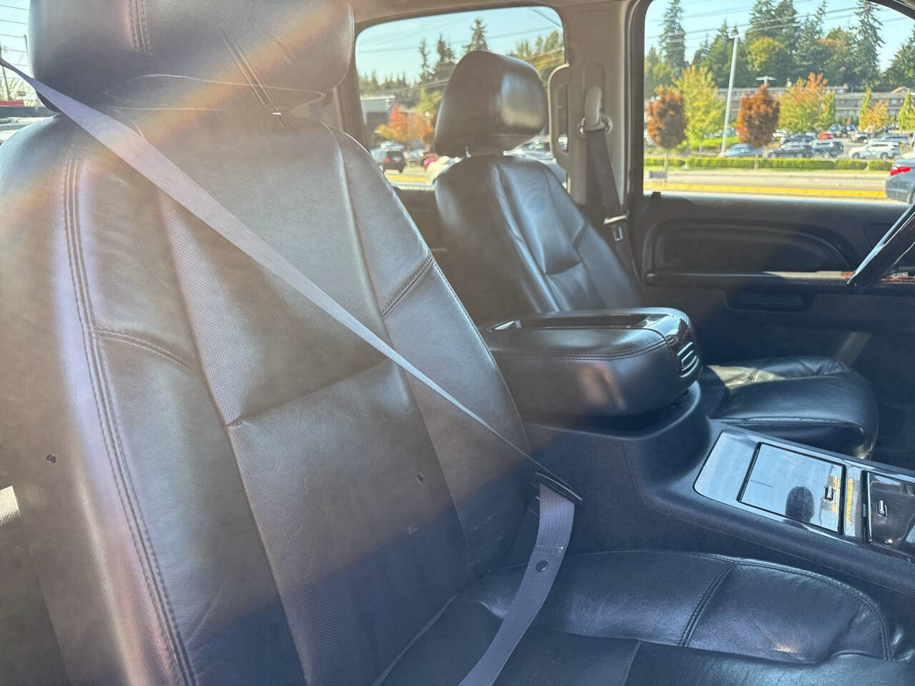 Used 2011 GMC Sierra 3500 Denali image 16