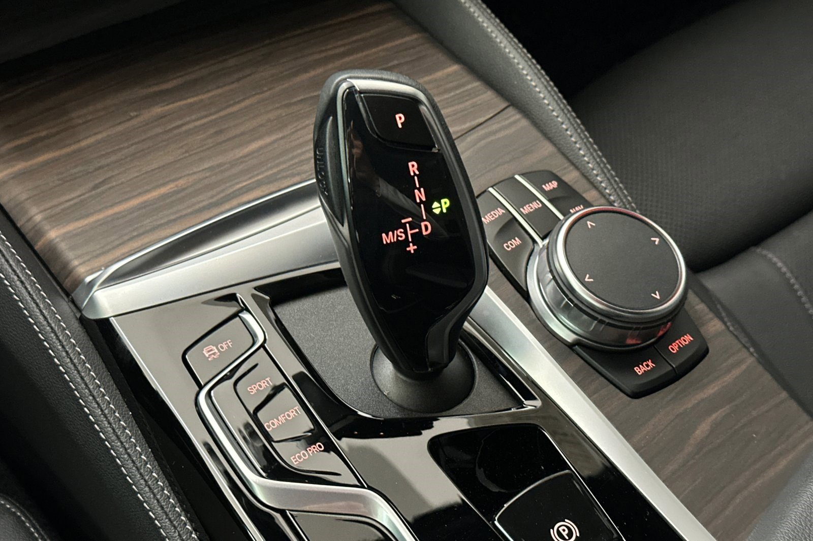 Used 2023 BMW 530i w/ M Sport Package image 17