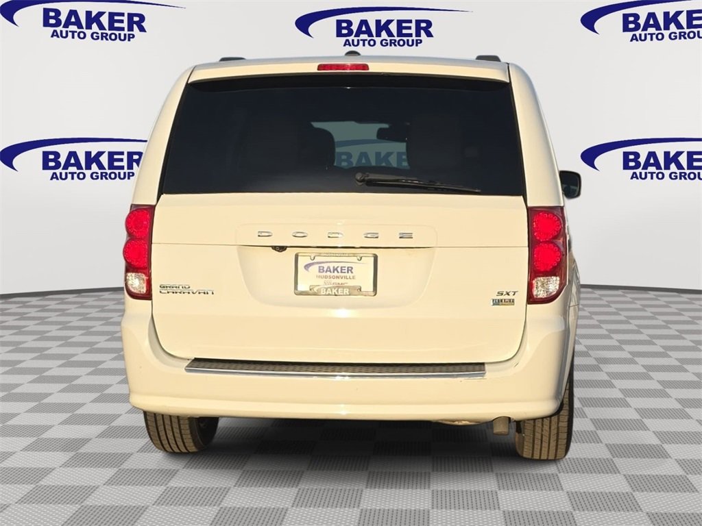 Used 2019 Dodge Grand Caravan SXT image 6