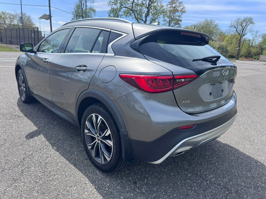 Used 2018 INFINITI QX30 Premium w/ Navigation Package image 5