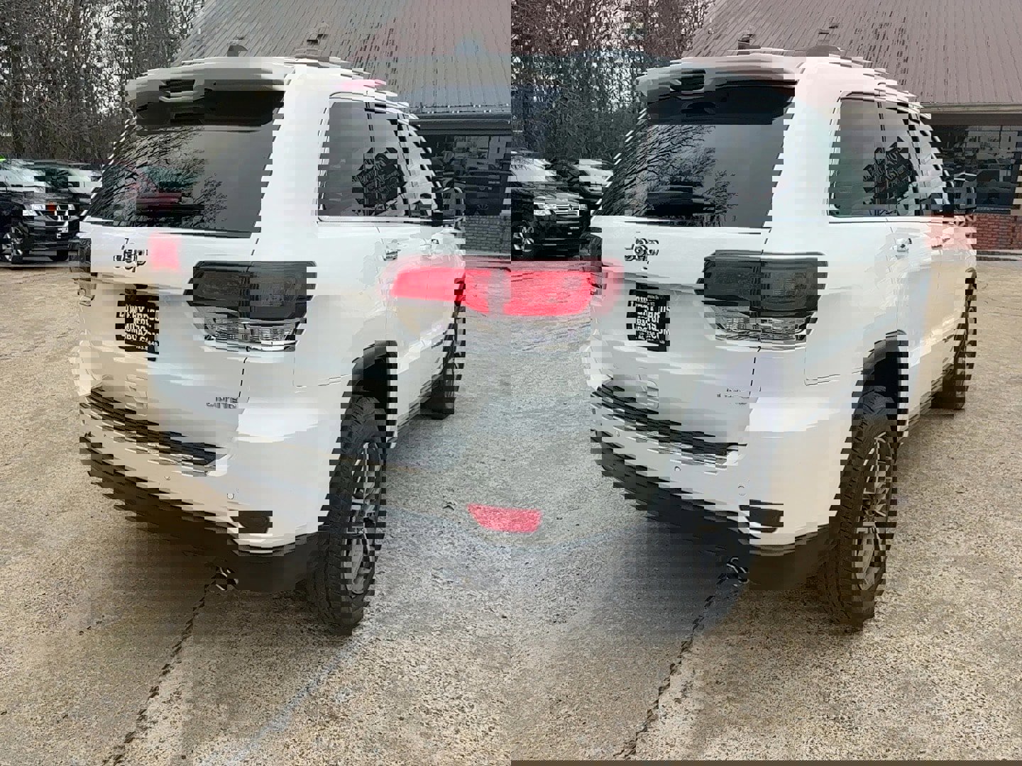 Used 2020 Jeep Grand Cherokee Limited w/ Luxury Group II image 6