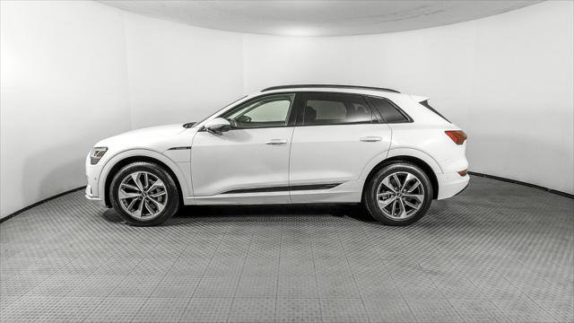 Used 2021 Audi e-tron Premium Plus w/ Premium Plus Package image 3