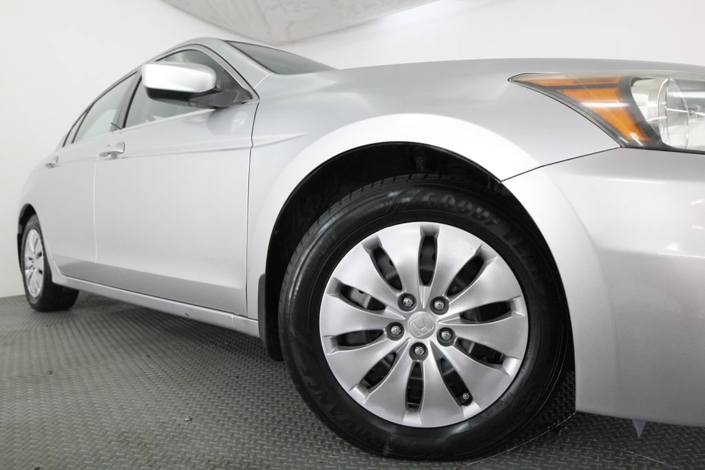 Used 2012 Honda Accord LX image 18