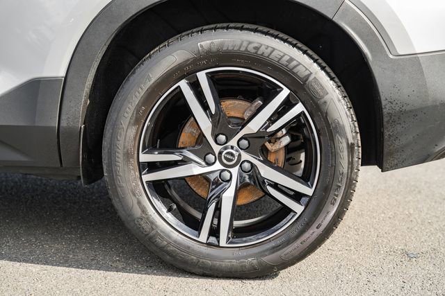 Used 2023 Volvo XC40 B5 Plus w/ Climate Package image 19