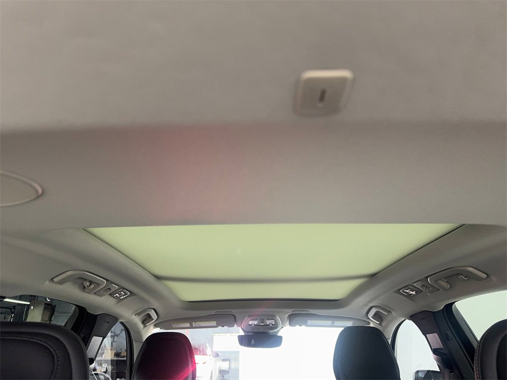 Used 2022 Volvo XC60 B5 Inscription w/ Protection Package Premier image 75