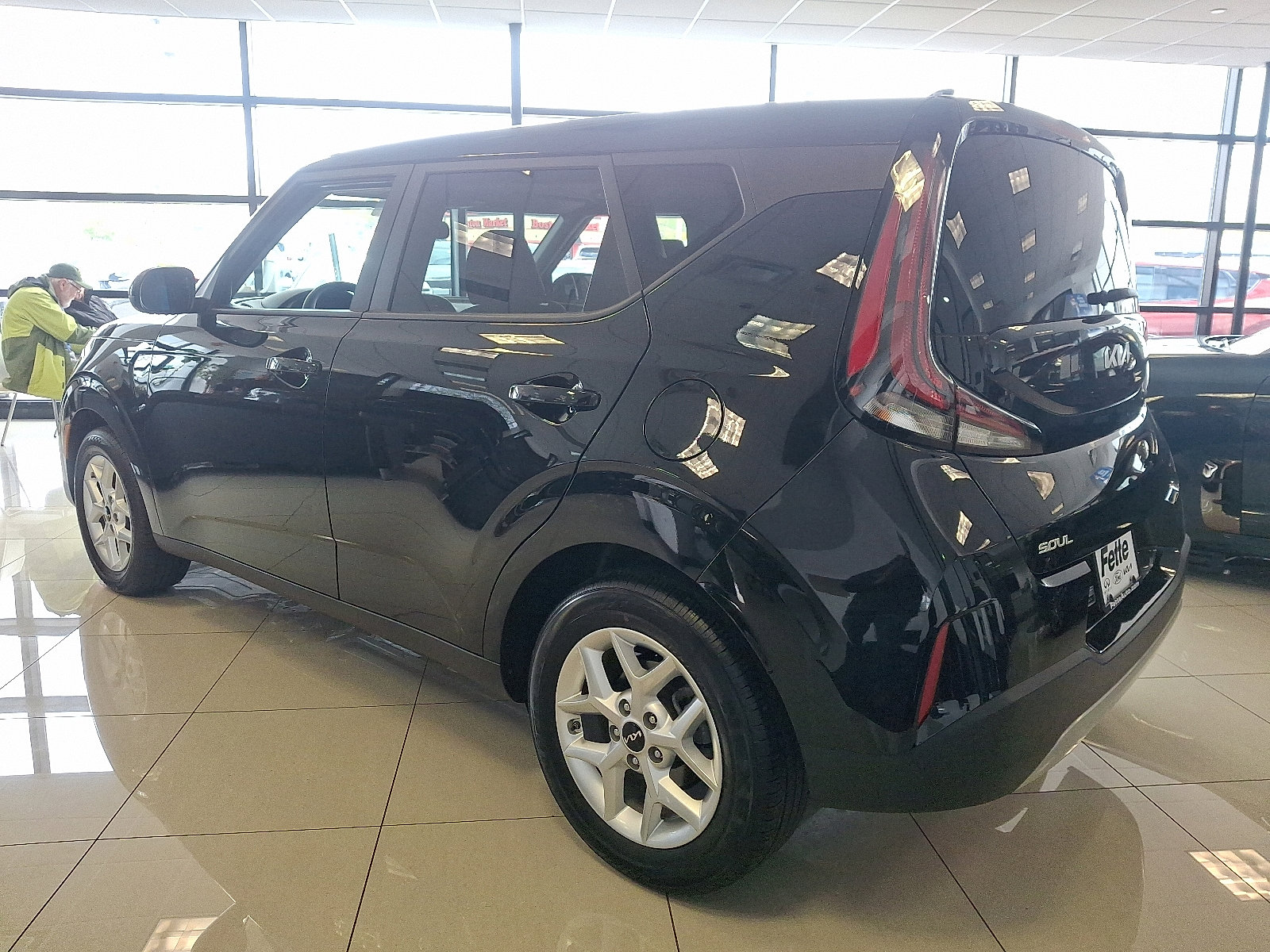 Certified 2023 Kia Soul LX w/ LX Technology Package FWD image 6