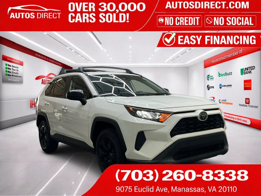 Used 2019 Toyota RAV4 LE FWD image 1