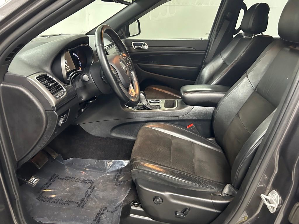 Used 2019 Jeep Grand Cherokee Altitude AWD/4WD image 12