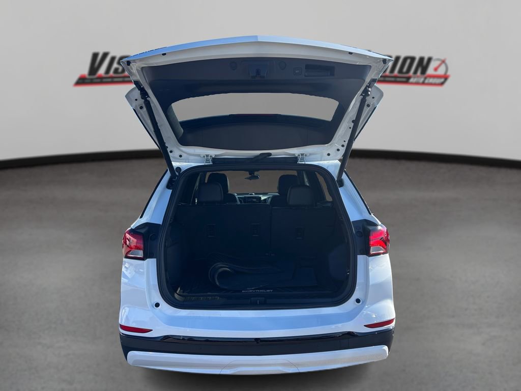 Used 2024 Chevrolet Equinox RS w/ RS Leather Package image 11