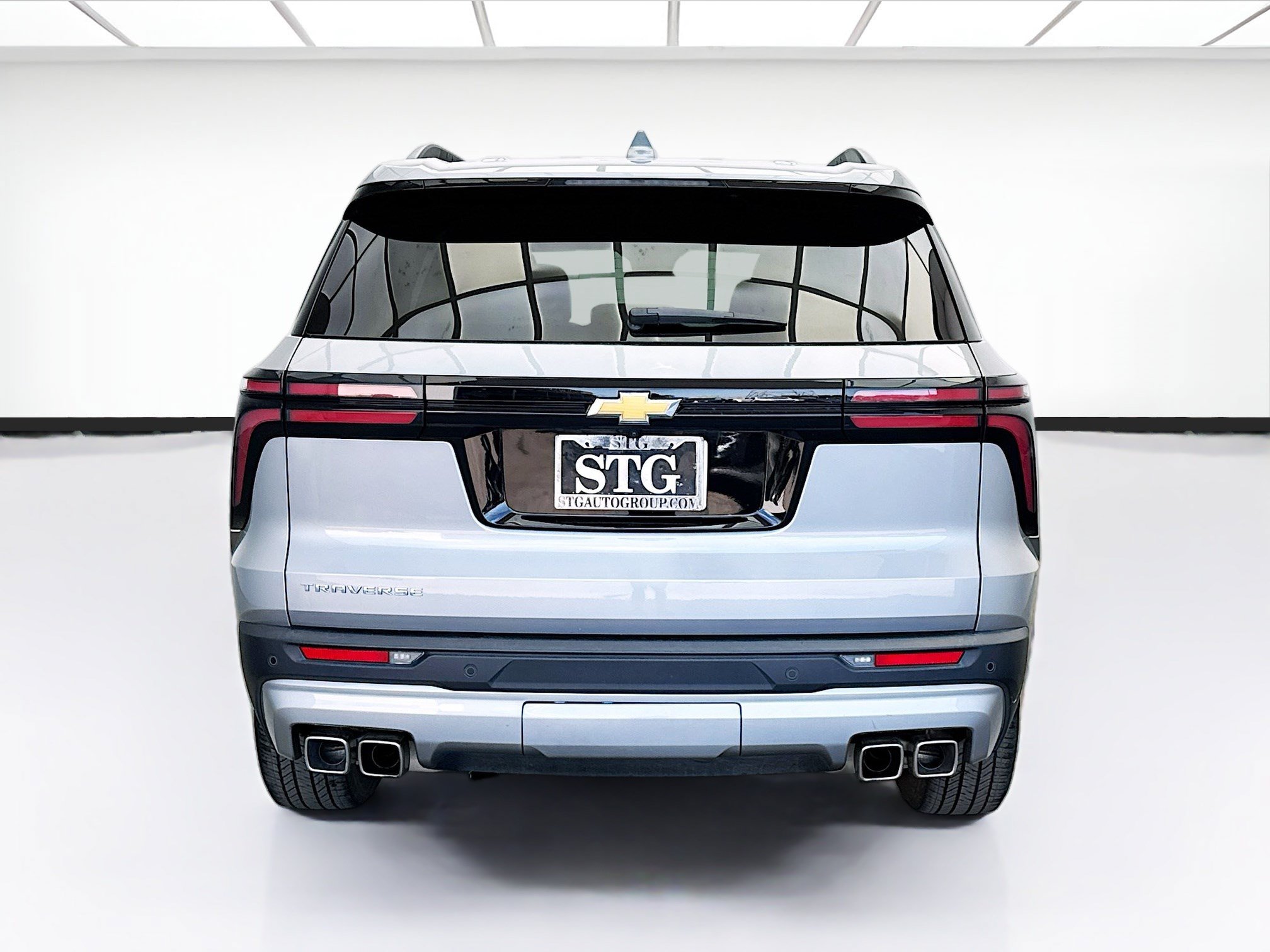 Used 2025 Chevrolet Traverse LT FWD image 5