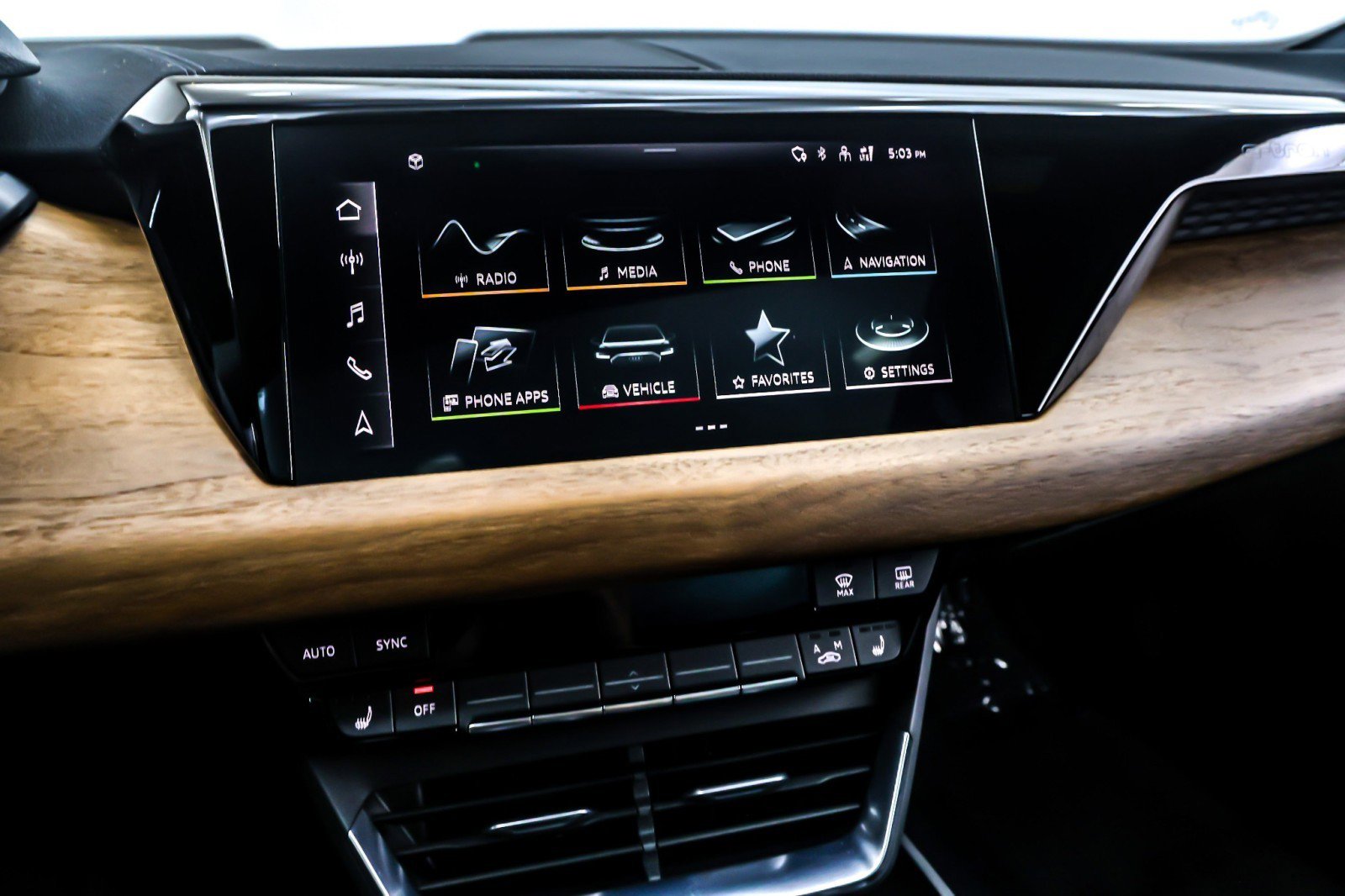 Used 2022 Audi e-tron GT Premium Plus image 20