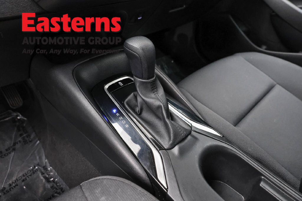 Used 2025 Toyota Corolla LE FWD image 13