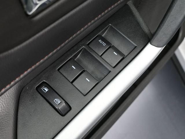 Used 2013 Ford Edge SEL image 19