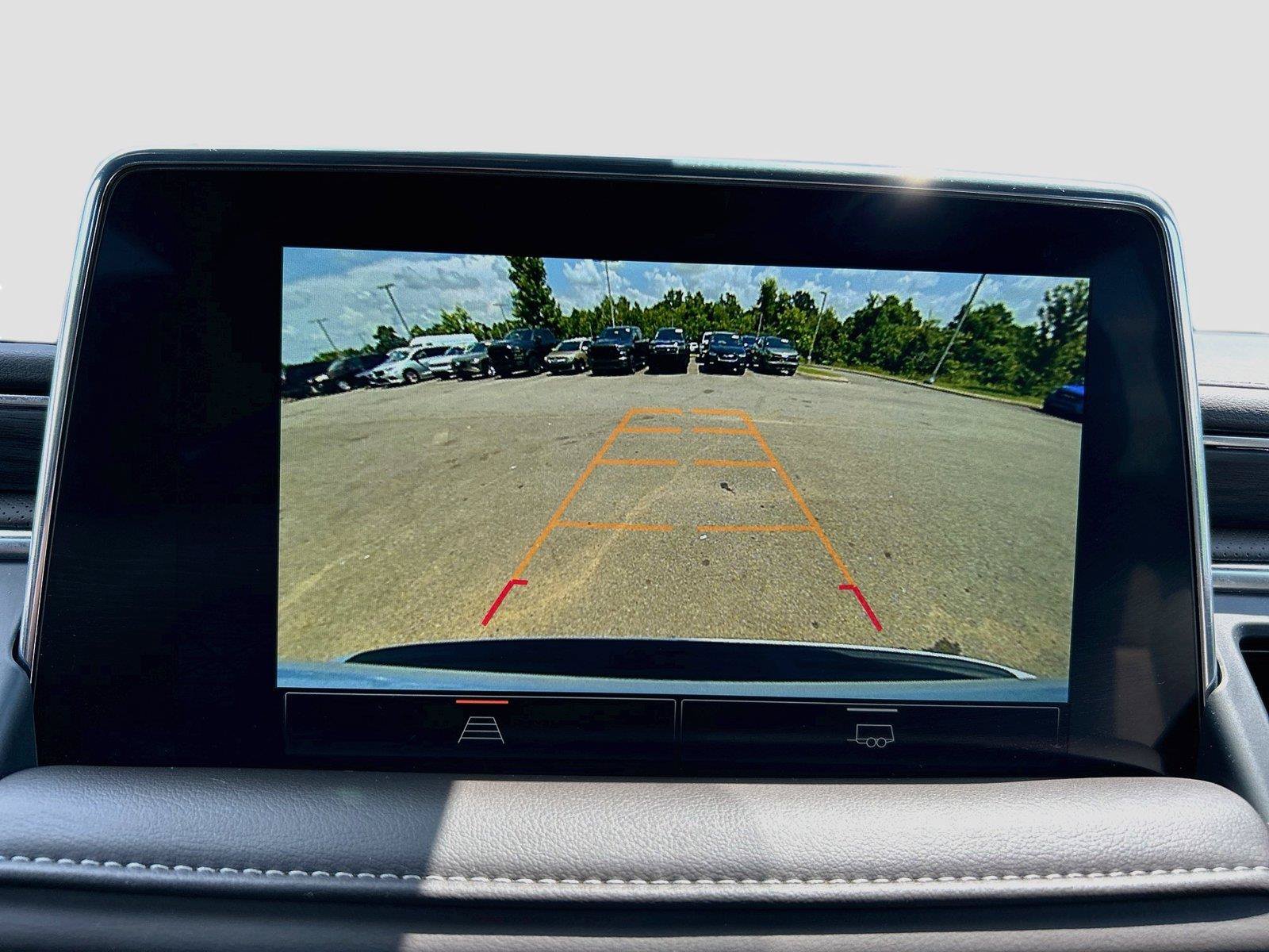 Used 2024 GMC Yukon SLT AWD/4WD image 53