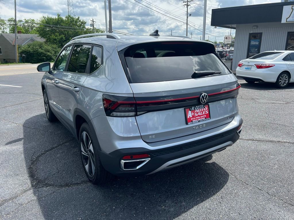 Used 2025 Volkswagen Taos SE AWD/4WD image 8