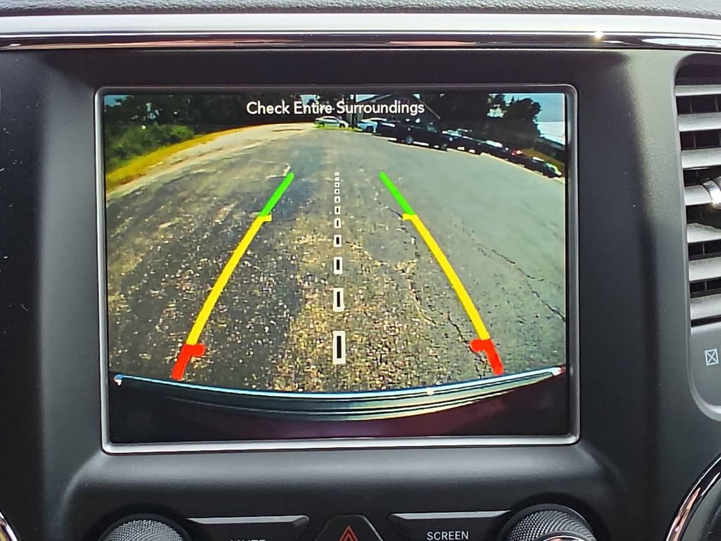 Used 2018 Jeep Grand Cherokee Limited AWD/4WD image 19