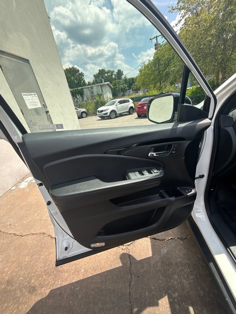 Used 2021 Honda Pilot Black Edition image 22