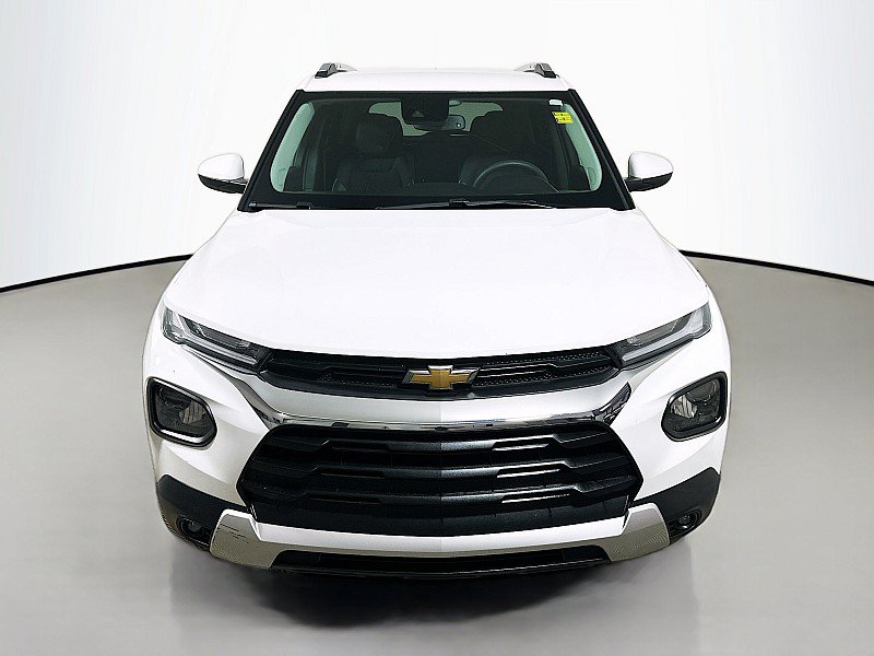 Used 2022 Chevrolet TrailBlazer LT w/ Convenience Package FWD image 2