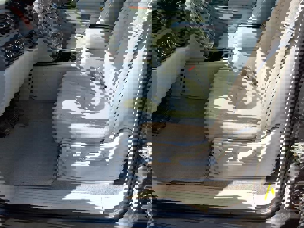 Used 2011 Chevrolet Tahoe LT image 15