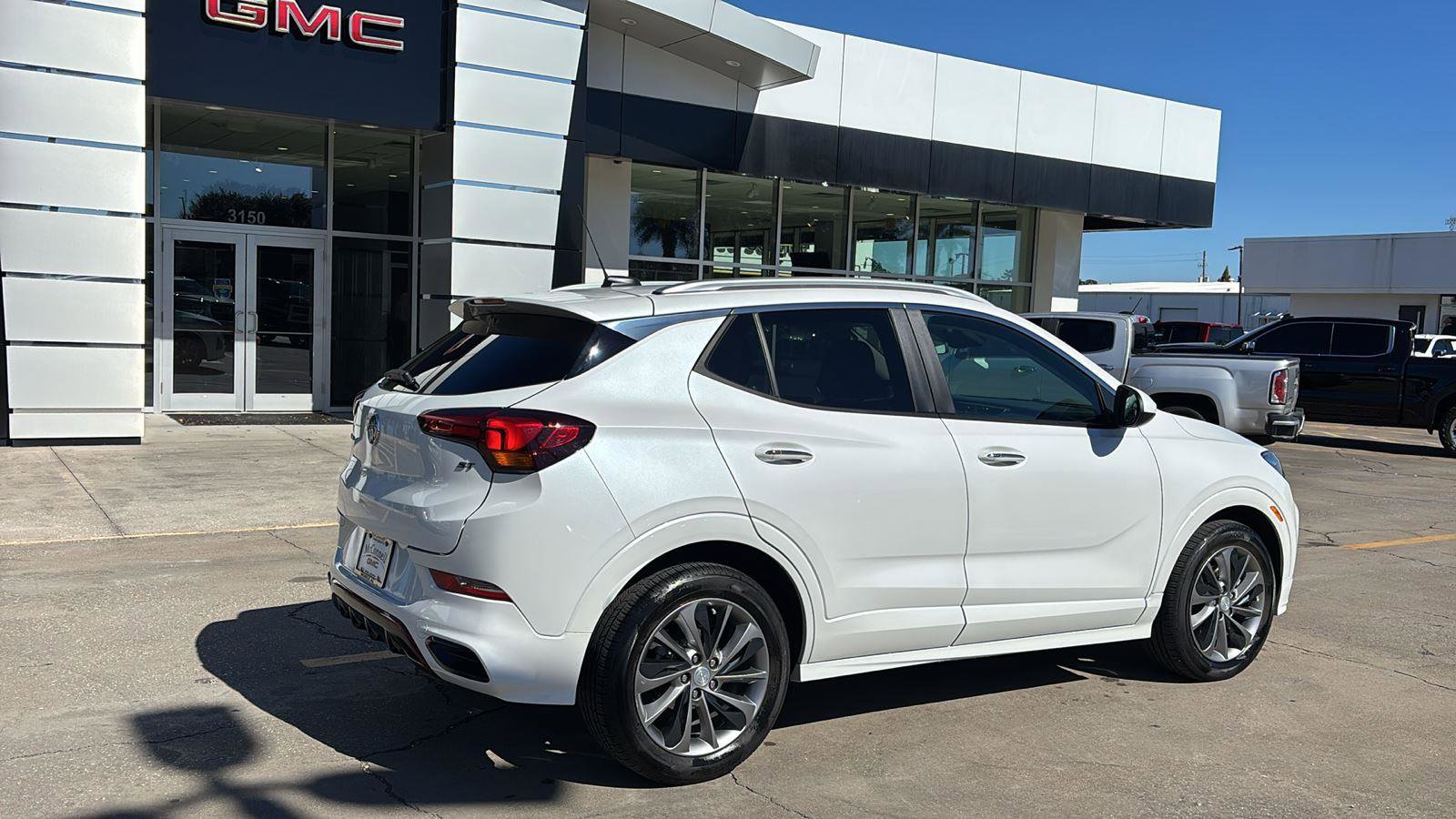 Used 2022 Buick Encore GX Select w/ Experience Buick Package image 7